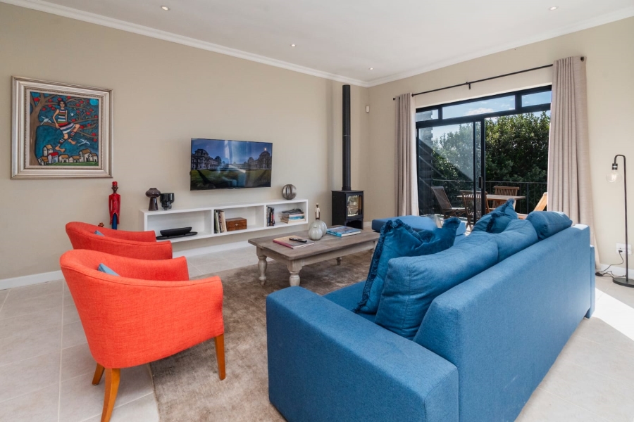 To Let 4 Bedroom Property for Rent in Oranjezicht Western Cape